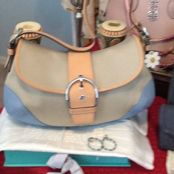 Purses - Picture 6 of 14